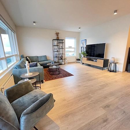 Modern And Spacious 3 Bedroom Apartment In Kopavogur Reykjavík Exteriör bild