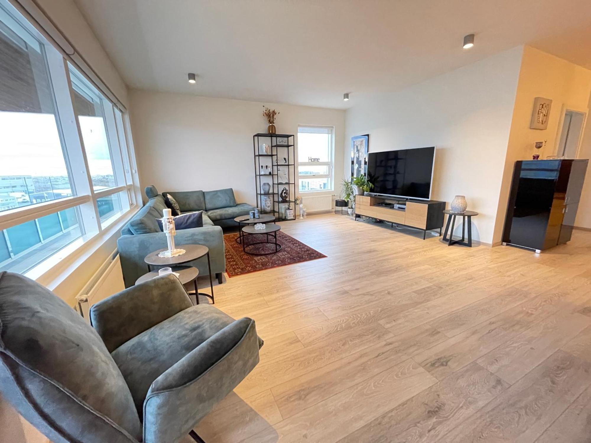 Modern And Spacious 3 Bedroom Apartment In Kopavogur Reykjavík Exteriör bild