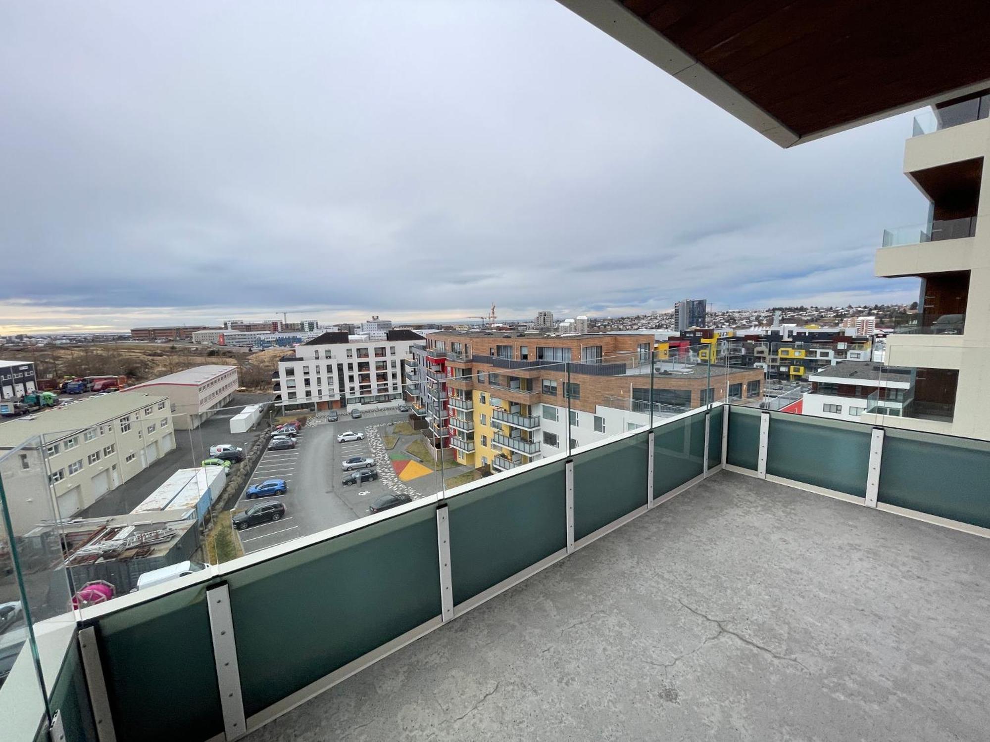 Modern And Spacious 3 Bedroom Apartment In Kopavogur Reykjavík Exteriör bild